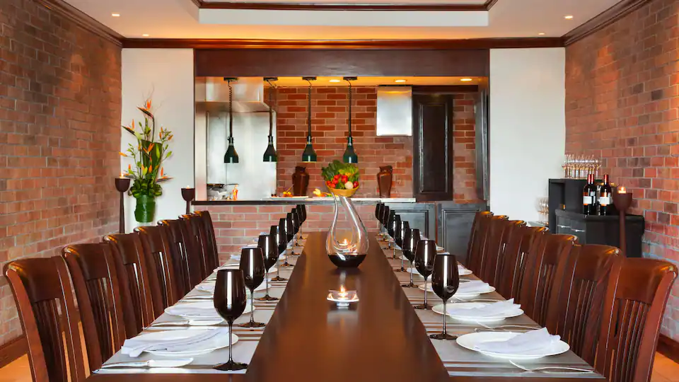 Chef’s Plate restaurant at Hyatt Zilara Cancun featuring gourmet fine dining, elegant presentation, and intimate upscale ambiance.