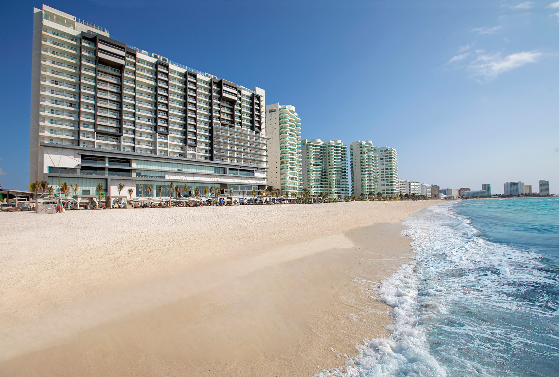 Royalton CHIC Cancun adults-only all-inclusive resort with modern architecture and rooftop nightlife in Cancun.